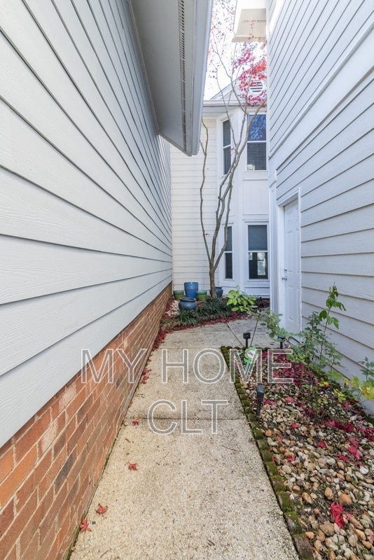 Photo - 807 Greenleaf Ave
