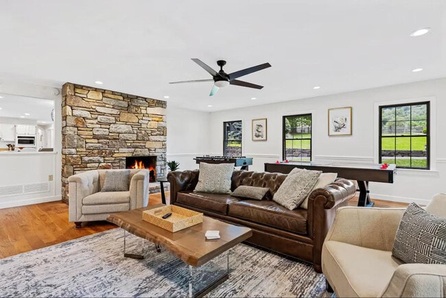 1236 Upper Brush Creek Rd Unit SI ID1373204P