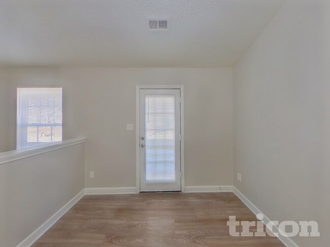 Photo - 428 Glencroft Dr