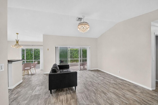 Photo - 208 Caribe Ct
