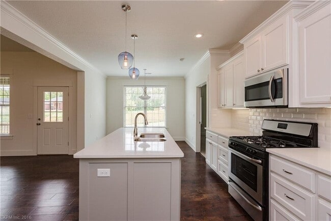 Photo - 1531 Abbey Ln