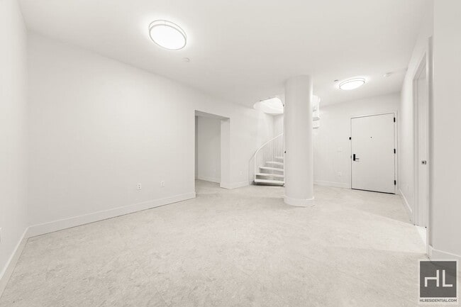 Photo - 91 Bruckner Blvd Unidad 101