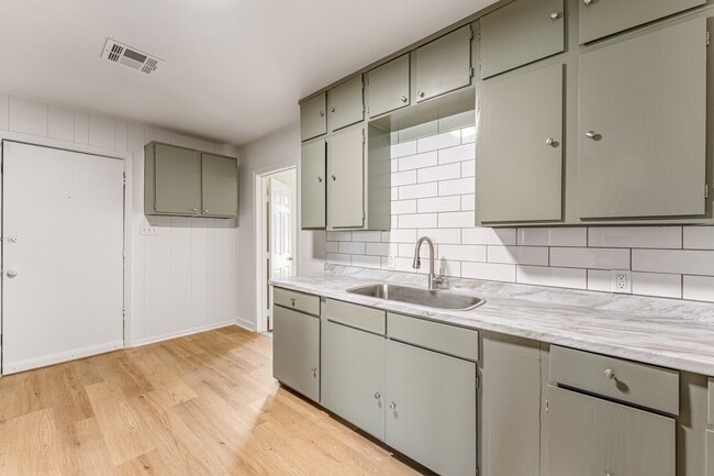 Photo - 1500 J J Flewellen Rd