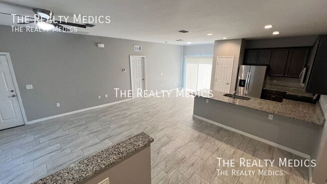 Photo - 1750 Loquat Ct NW