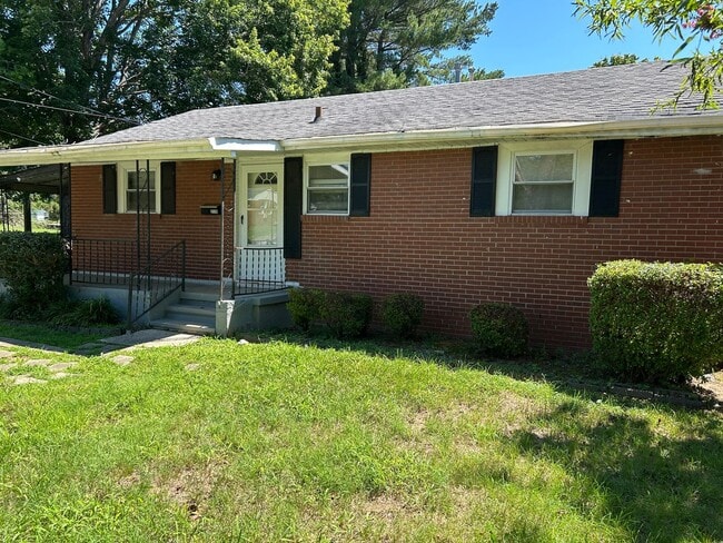 Building Photo - 2119 Elbon Dr
