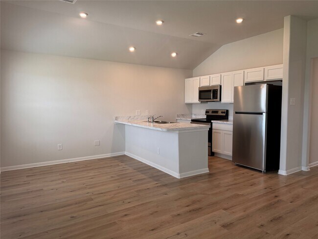 Photo - 958 Rd 5702