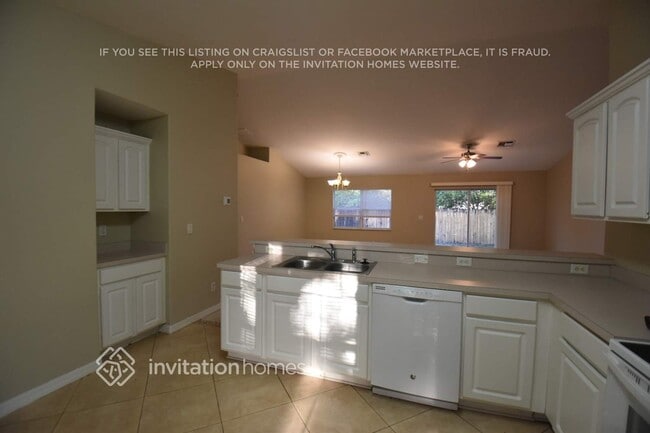 Photo - 11609 Lake Dr