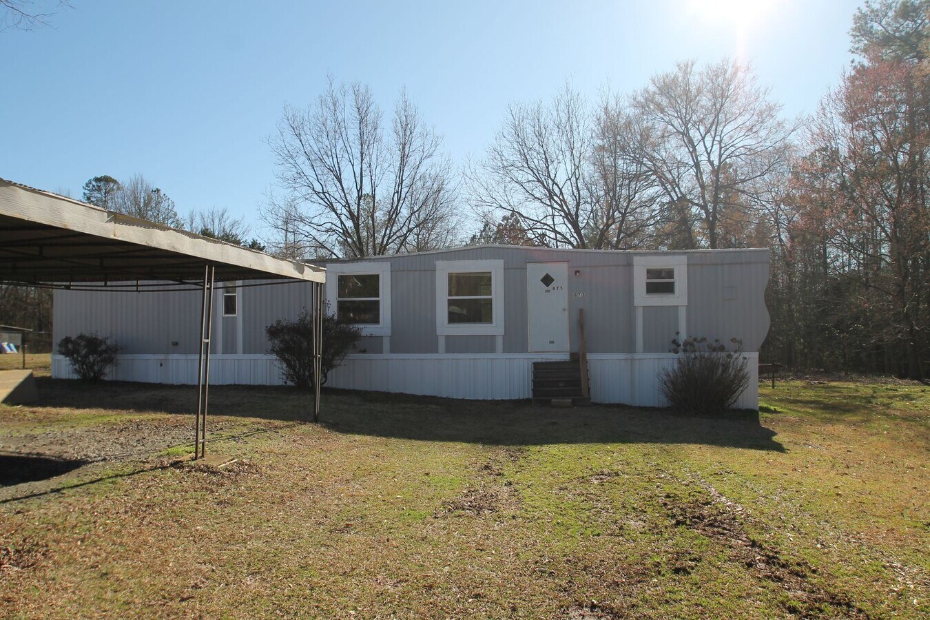 Exclusively Offered by MUSE REALTY, LLC - Exclusively Offered by MUSE REALTY, LLC House