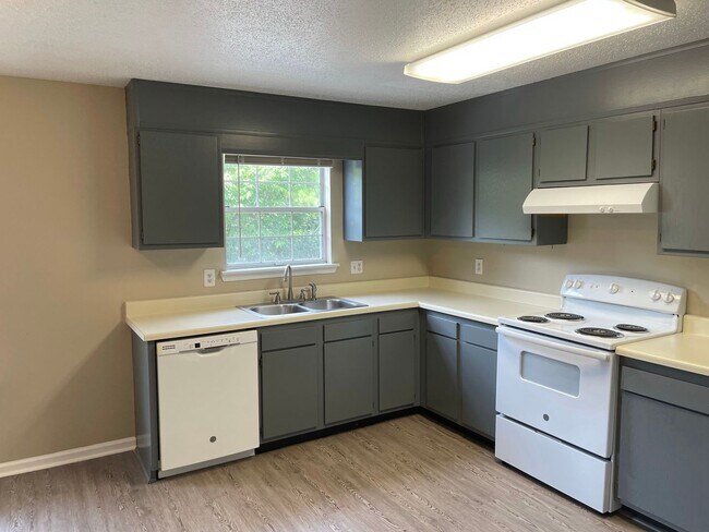 Photo - Riverbend Commons - Unit 205-C