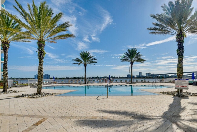 Photo - 241 Riverside Dr Unidad SI FL1-ID1546408P