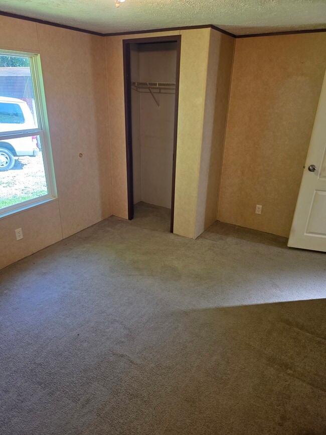 Photo - 11109 Frasure Helber Rd