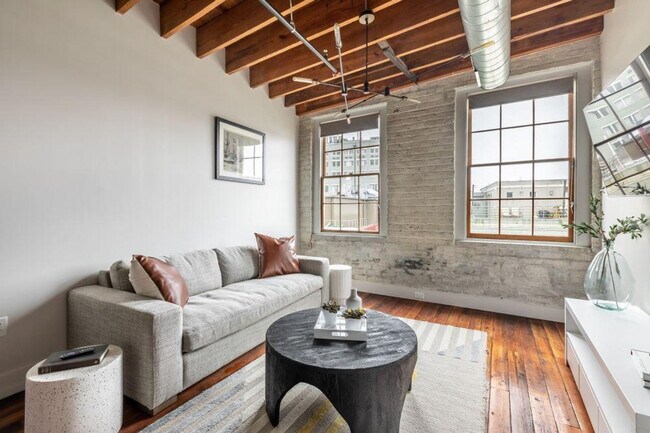 Building Photo - 315 Girod St Rental