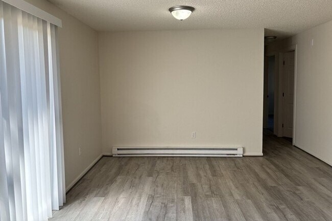Photo - 850 N 7th St
