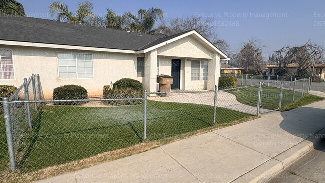 Photo - 3 bedroom/ 2 bathroom apartment