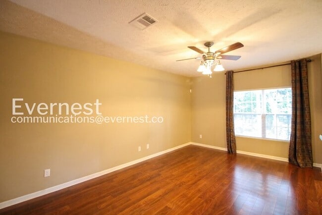 Photo - 3 Bed/2.5 Bath Townhome with Garage / Pet-Friendly / Coming Soon!