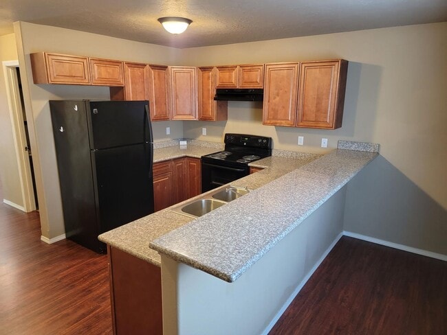 Photo - W Shannon Duplex Unit A