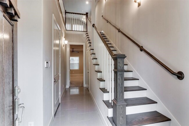 Photo - 2724 Rutland St