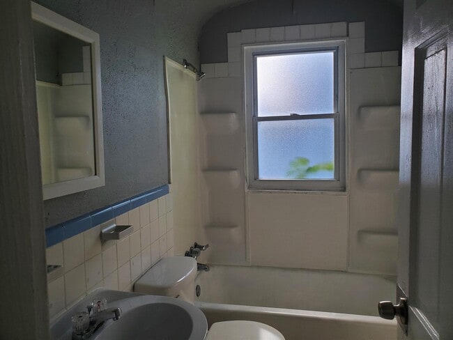 Photo - 7030 Beulah Ave