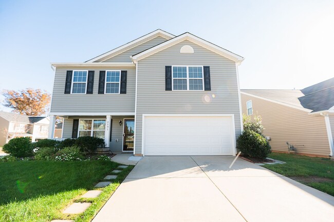 Photo - Beautifully 4-bedroom, 2.5-bathroom spacio...