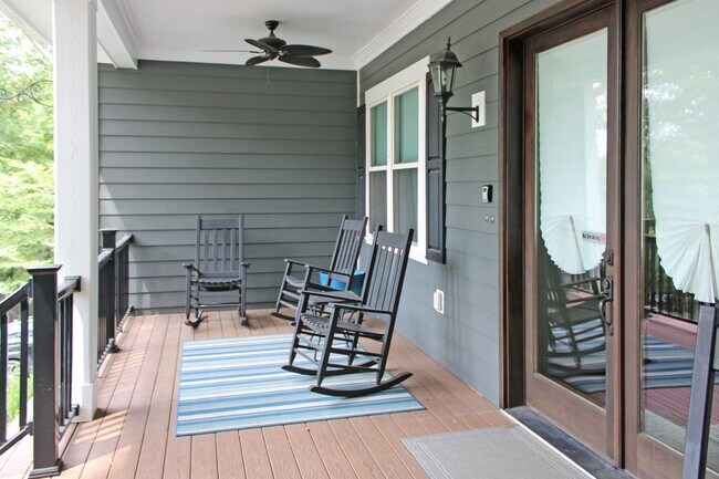 Photo - 7 Rockbrook Dr