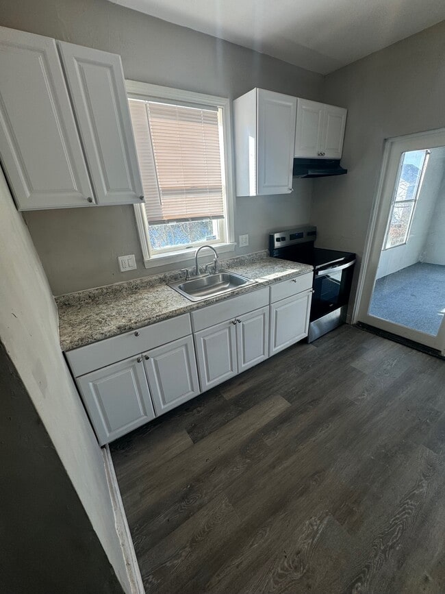 Photo - 1932 Beech St