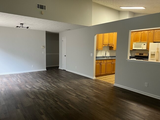 Photo - 110 Peachtree Dr