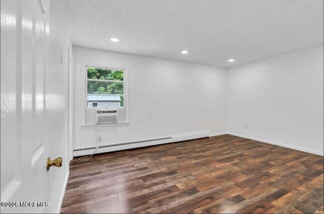 43 3rd St
