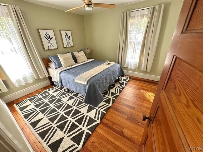 Photo - 608 Ackerman Ave