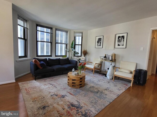 Photo - 135 S 19th St Apartment Unit 1003
