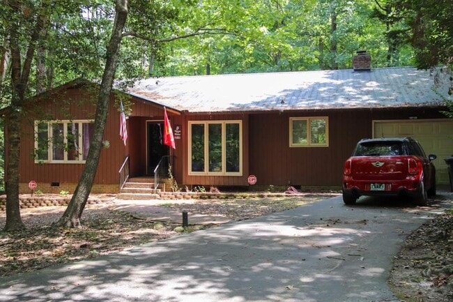 Building Photo - 1415 Texas Square