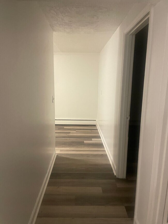 101 Navaho Court Apartment Unit 1B Radcliff, KY