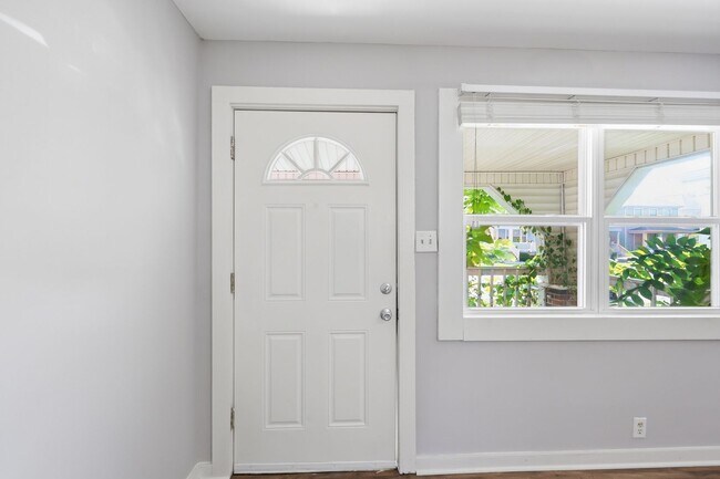 Photo - 1275-1277 N. 6th Street Unit 1275