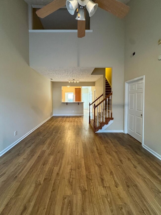 Photo - 3 Bed 2.5 Bath Townhome with New Flooring and Paint