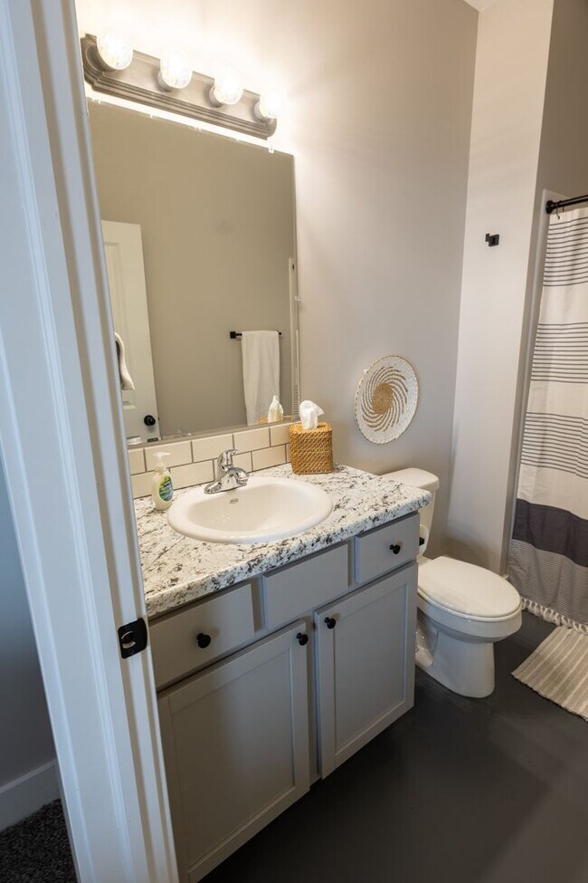 Photo - 2934 W Murdock St Unidad #100