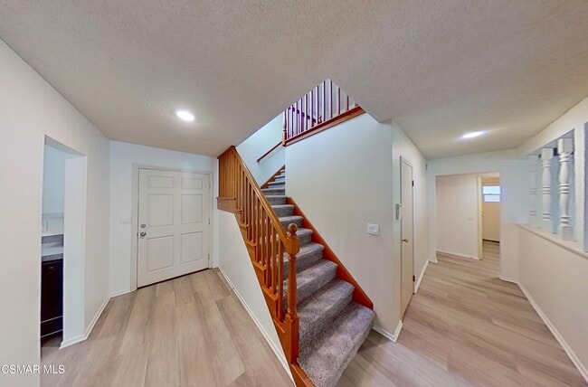 Photo - 577 Appleton Rd