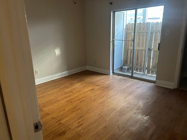 Photo - 4218 Hessmer Ave Unit 116