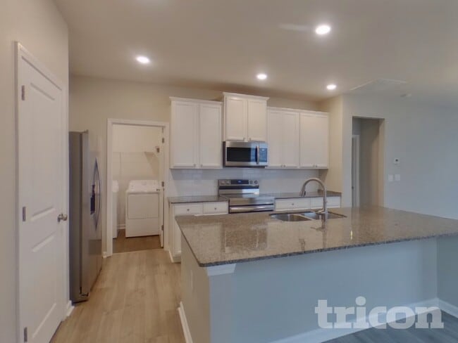 Photo - 931 Bryden Ln