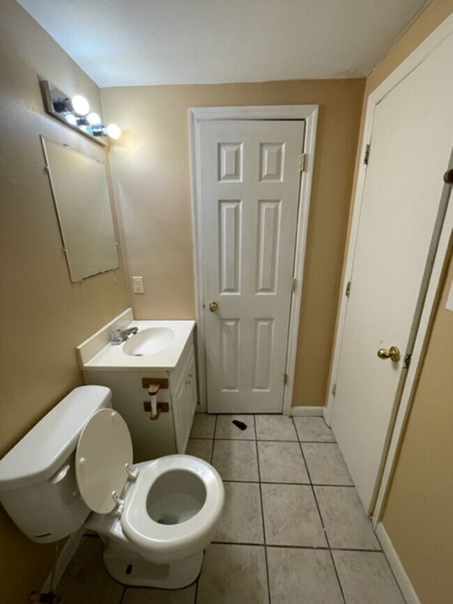 Cute Cottage Studio Rental For Rent in Gainesville, FL