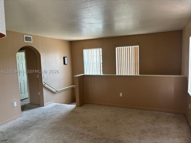 Photo - 1001 Belmont Ln