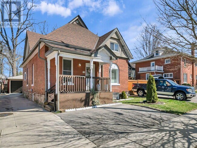 Photo - 65 Moore St
