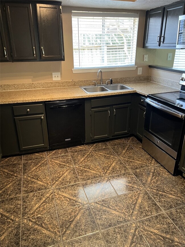 Photo - 10115 Overview Dr