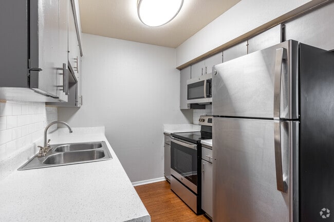 1HAB, 1BA - 697 ft² - Cocina - Preston Place