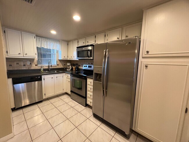 Photo - Beautiful 2/2 Waterview in Davie/Nova