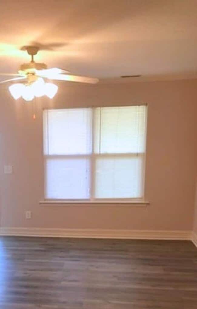 Photo - 1309 Golf Dr SW Unit A