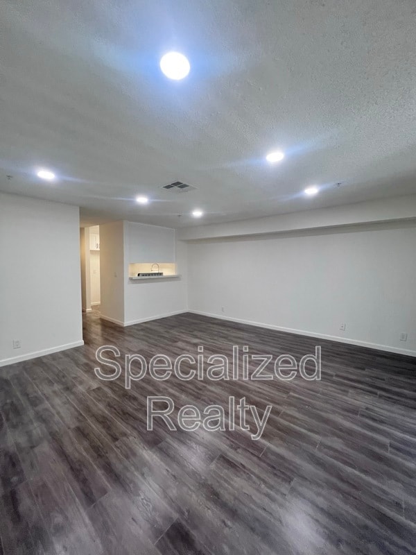 Photo - 621 N Louise St Unit 8