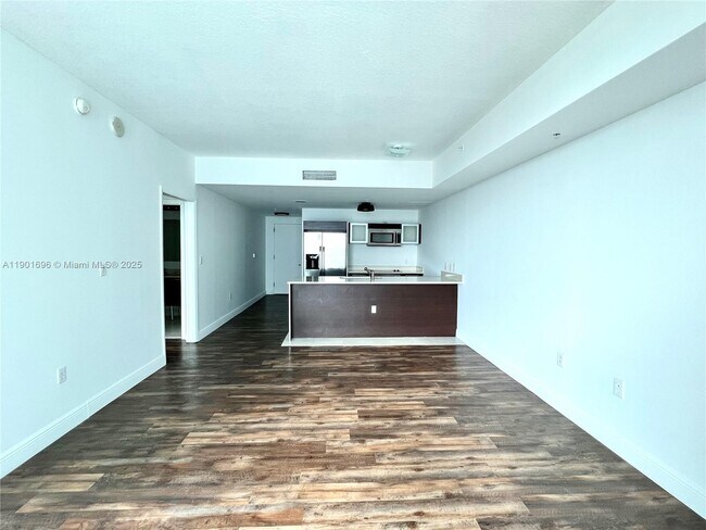 Photo - 1900 N Bayshore Dr Unidad 2909