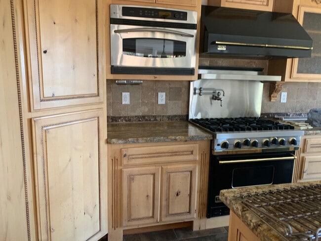 Photo - 3245 Formby Ln