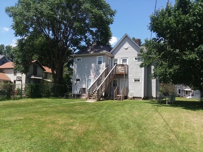 Photo - 619 W 16th St