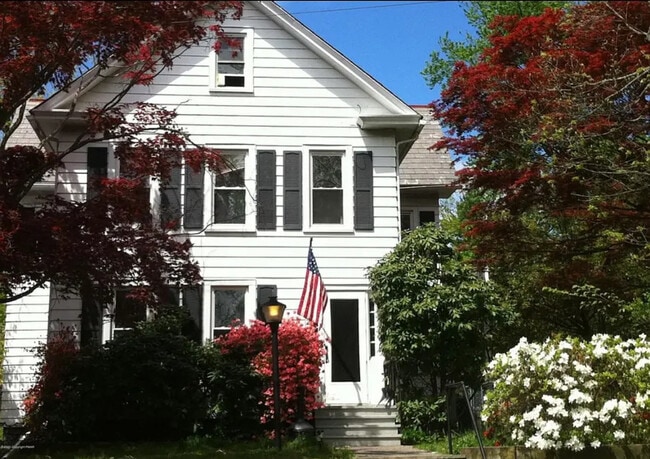 Photo - 102 E Brown St Casa