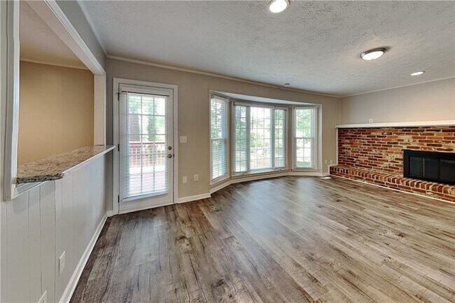 Photo - 3681 Bittercreek Way SW